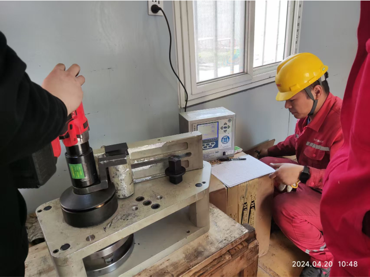 Lithium-ion Battery Digital Torque Wrench (Mining Vehicle Track Maintenance/Dismantling)15.png